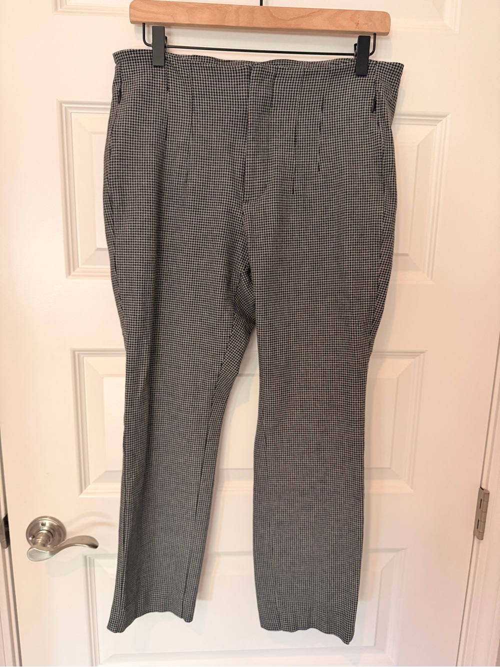 Old Navy Extra High Rise Pixie skinny pants